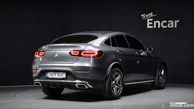 Main__Slider__Photo:GLC-Class Mercedes-Benz 2021.4-1