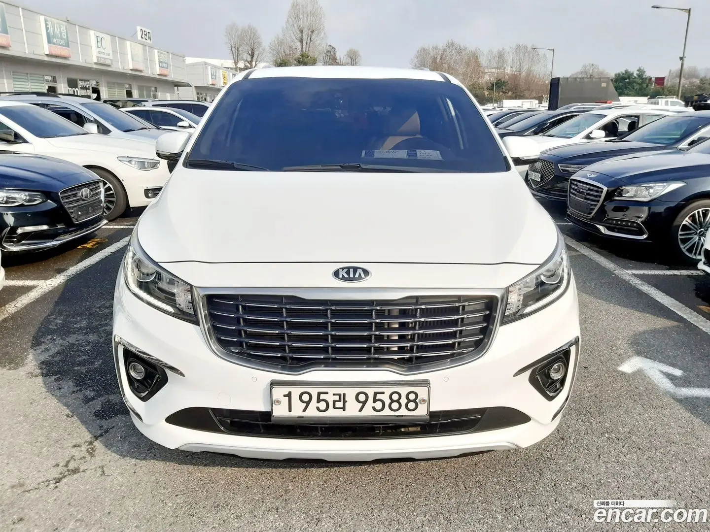 Main__Slider__Photo:Canival Kia 2019.3-1