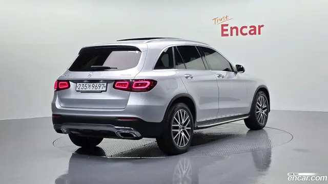 Main__Slider__Photo:GLC-Class Mercedes-Benz 2020.3-1