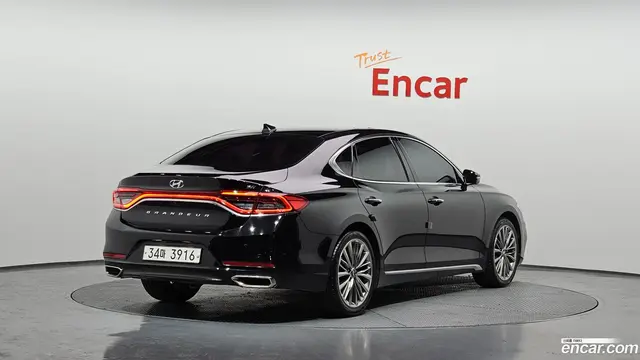 Main__Slider__Photo:Grandeur Hyundai 2019.0-1