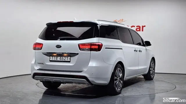 Main__Slider__Photo:Canival Kia 2015.8-1
