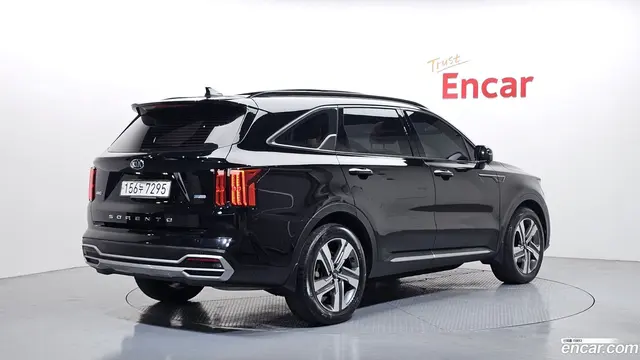 Main__Slider__Photo:Sorento Kia 2021.2-1