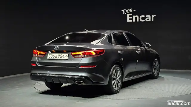 Main__Slider__Photo:K5 Kia 2019.8-1