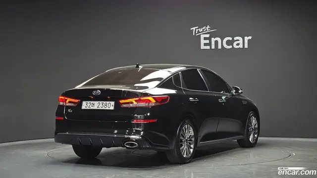 Main__Slider__Photo:K5 Kia 2019.7-1