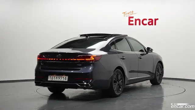 Main__Slider__Photo:K7 Kia 2019.9-1
