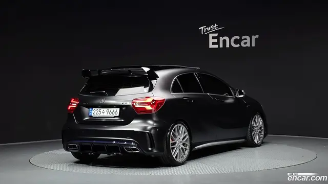 Main__Slider__Photo:A-Class Mercedes-Benz 2017.3-1