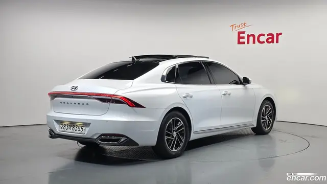 Main__Slider__Photo:Grandeur Hyundai 2021.1-1