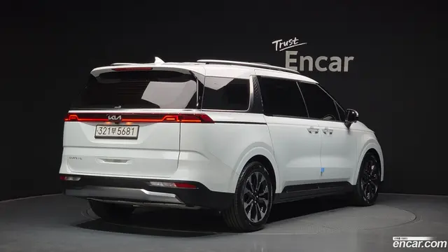 Main__Slider__Photo:Canival Kia 2022.10-1