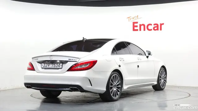 Main__Slider__Photo:CLS-Class Mercedes-Benz 2015.9-1