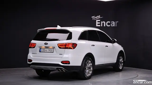 Main__Slider__Photo:Sorento Kia 2018.6-1