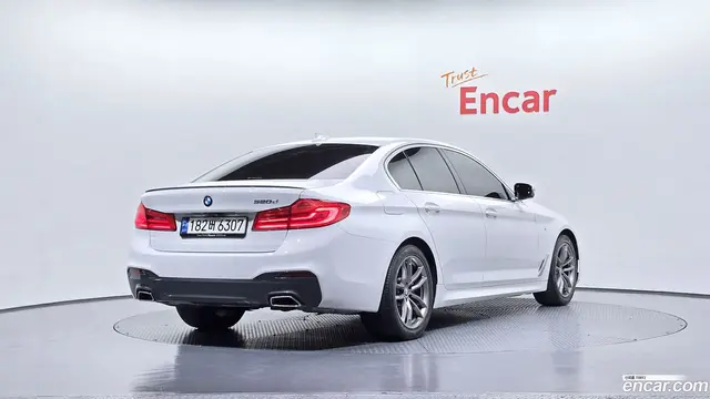 Main__Slider__Photo:5-Series BMW 2019.4-1