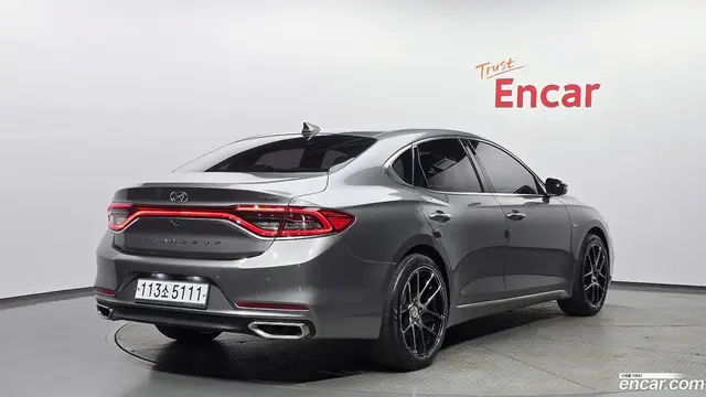 Main__Slider__Photo:Grandeur Hyundai 2017.7-1