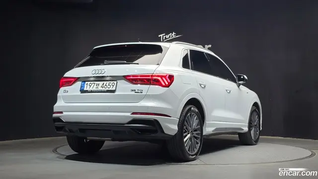 Main__Slider__Photo:Q3 Audi 2022.7-1