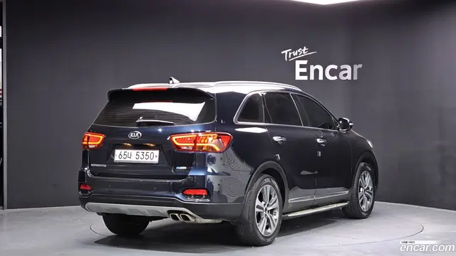Main__Slider__Photo:Sorento Kia 2017.8-1