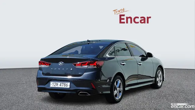 Main__Slider__Photo:Sonata Hyundai 2018.9-1