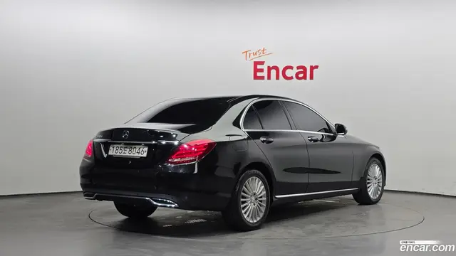 Main__Slider__Photo:C-Class Mercedes-Benz 2016.10-1