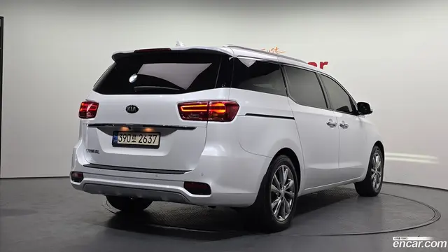 Main__Slider__Photo:Canival Kia 2020.7-1