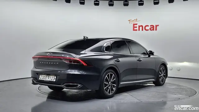 Main__Slider__Photo:Grandeur Hyundai 2020.2-1