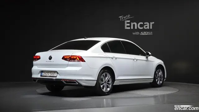 Main__Slider__Photo:Passat Volkswagen 2022.4-1