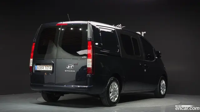 Main__Slider__Photo:Staria Hyundai 2022.8-1