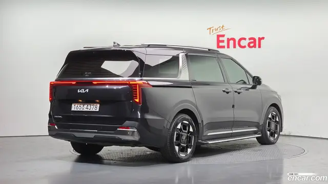 Main__Slider__Photo:Canival Kia 2024.0-1