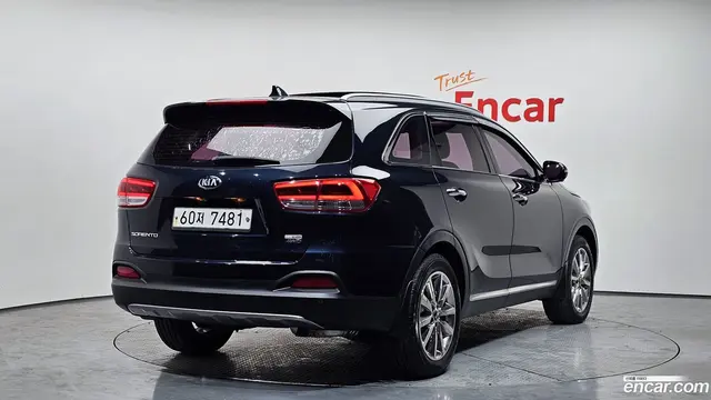 Main__Slider__Photo:Sorento Kia 2017.7-1