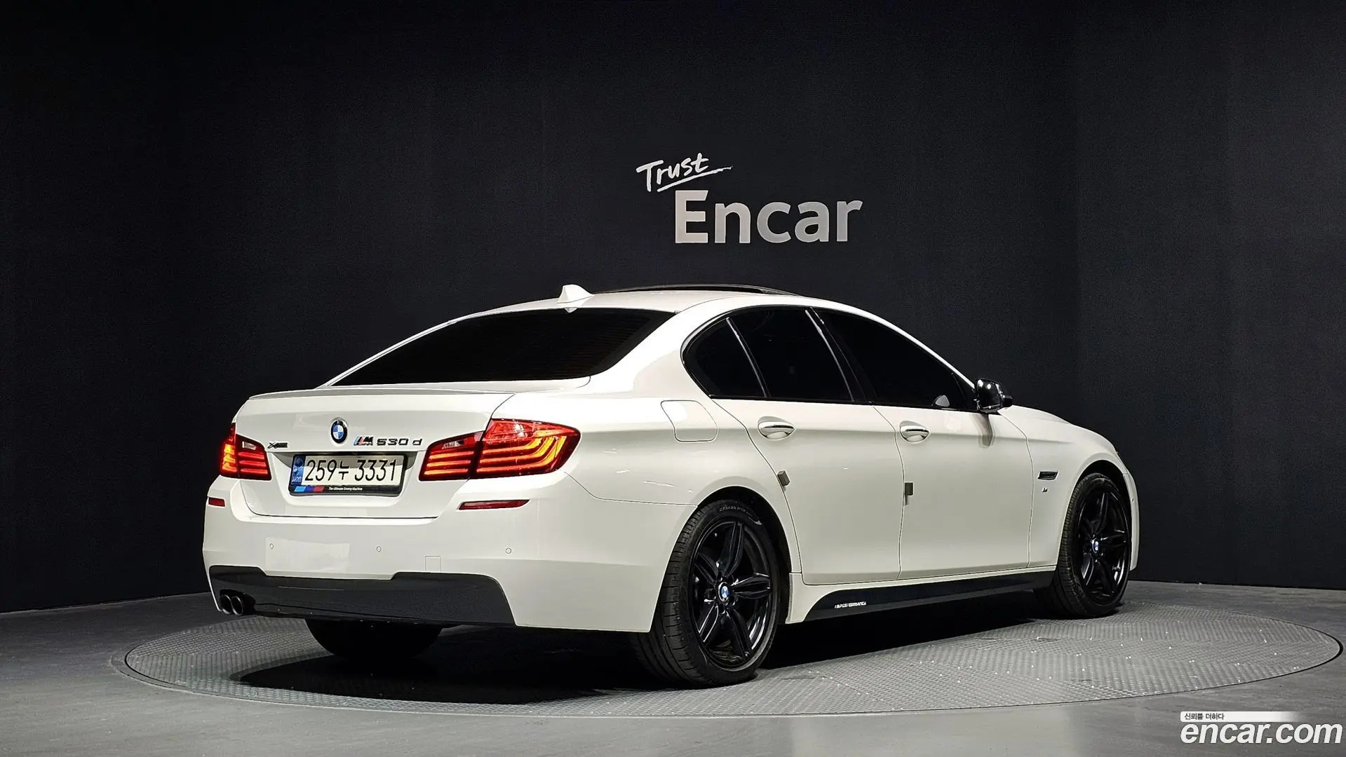 Main__Slider__Photo:5-Series BMW 2016.11-1