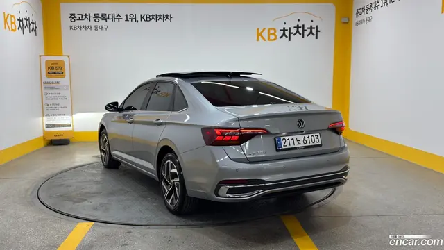 Main__Slider__Photo:Jetta Volkswagen 2023.11-1