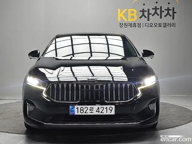 Main__Slider__Photo:K7 Kia 2021.2-1