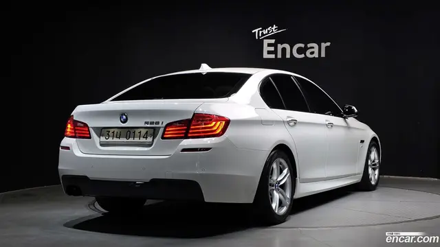 Main__Slider__Photo:5-Series BMW 2016.10-1