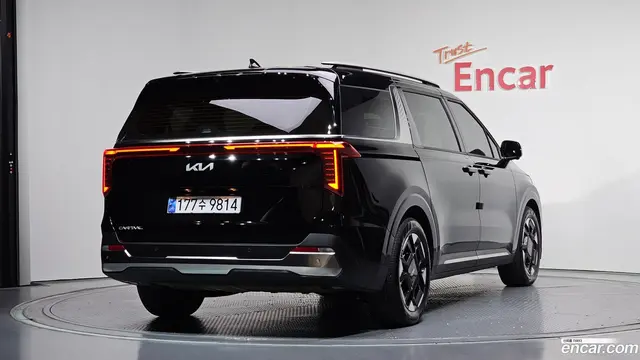 Main__Slider__Photo:Canival Kia 2024.9-1