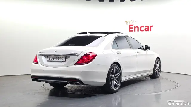 Main__Slider__Photo:S-Class Mercedes-Benz 2015.11-1
