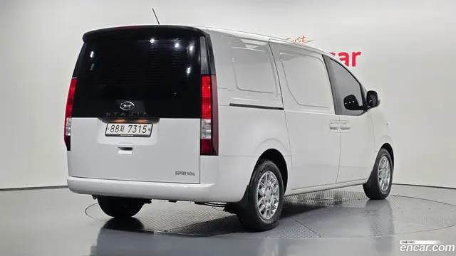 Main__Slider__Photo:Staria Hyundai 2021.4-1