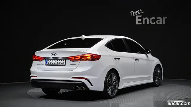 Main__Slider__Photo:AVANTE Hyundai 2017.0-1