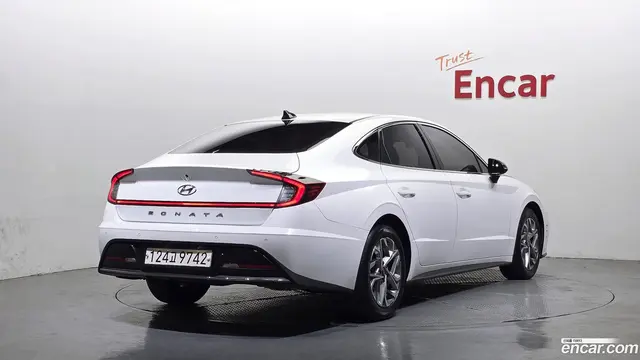 Main__Slider__Photo:Sonata Hyundai 2022.6-1