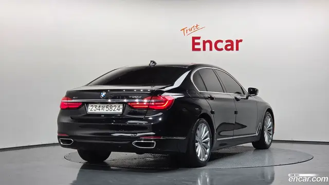 Main__Slider__Photo:7-Series BMW 2016.9-1