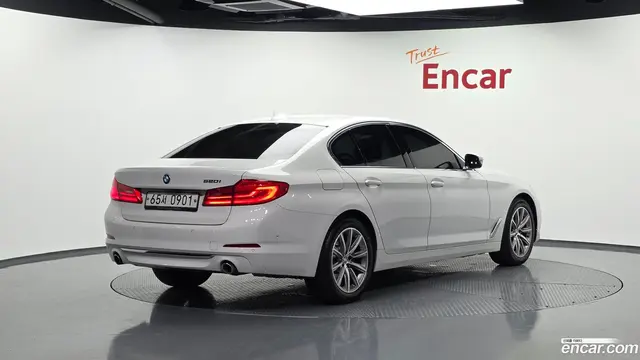 Main__Slider__Photo:5-Series BMW 2019.5-1
