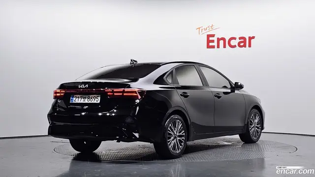 Main__Slider__Photo:K3 Kia 2023.7-1