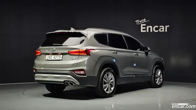 Main__Slider__Photo:Santafe Hyundai 2018.10-1