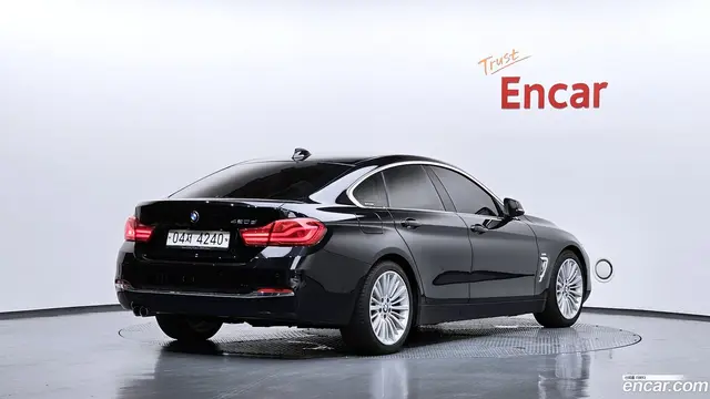 Main__Slider__Photo:4-Series BMW 2017.10-1
