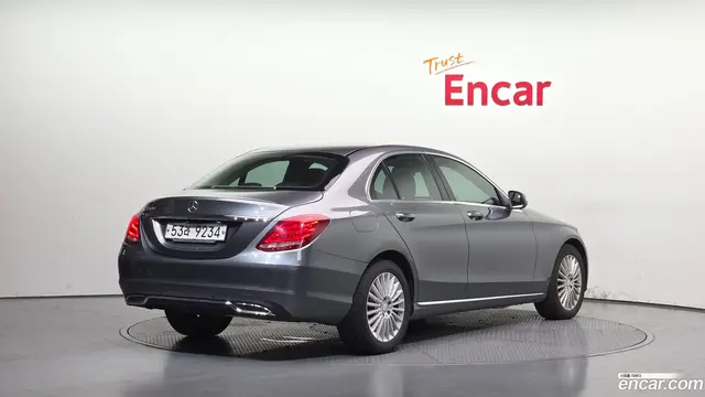 Main__Slider__Photo:C-Class Mercedes-Benz 2016.9-1