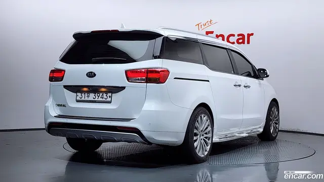 Main__Slider__Photo:Canival Kia 2015.7-1
