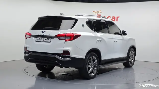 Main__Slider__Photo:Rexton KG Mobility 2018.7-1