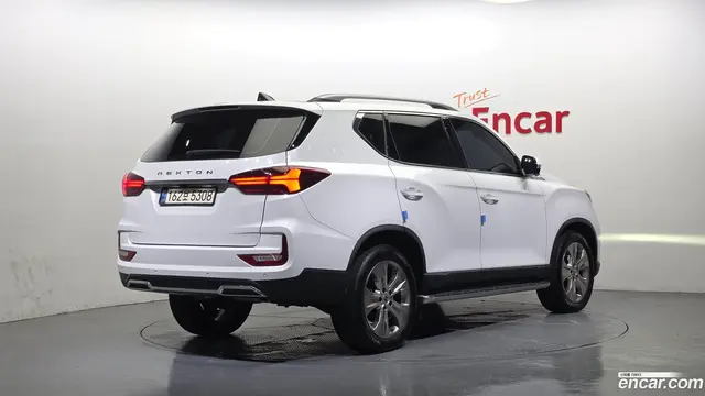 Main__Slider__Photo:Rexton KG Mobility 2021.2-1