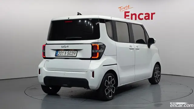 Main__Slider__Photo:RAY Kia 2023.5-1