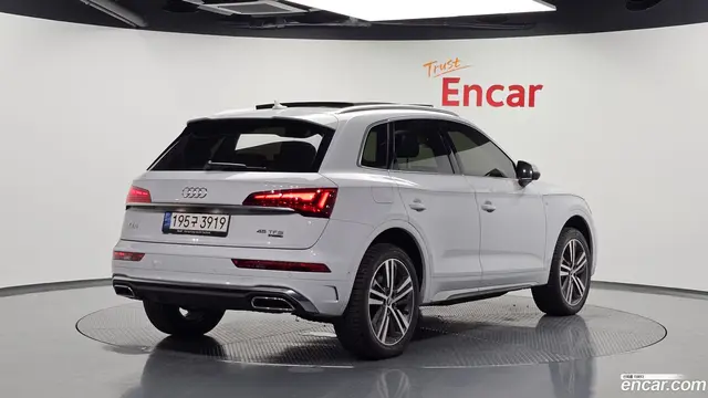 Main__Slider__Photo:Q5 Audi 2021.5-1