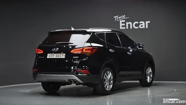 Main__Slider__Photo:Santafe Hyundai 2015.6-1