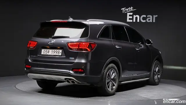 Main__Slider__Photo:Sorento Kia 2018.8-1