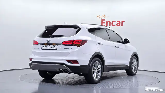Main__Slider__Photo:Santafe Hyundai 2016.3-1
