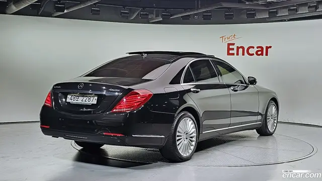 Main__Slider__Photo:S-Class Mercedes-Benz 2017.3-1